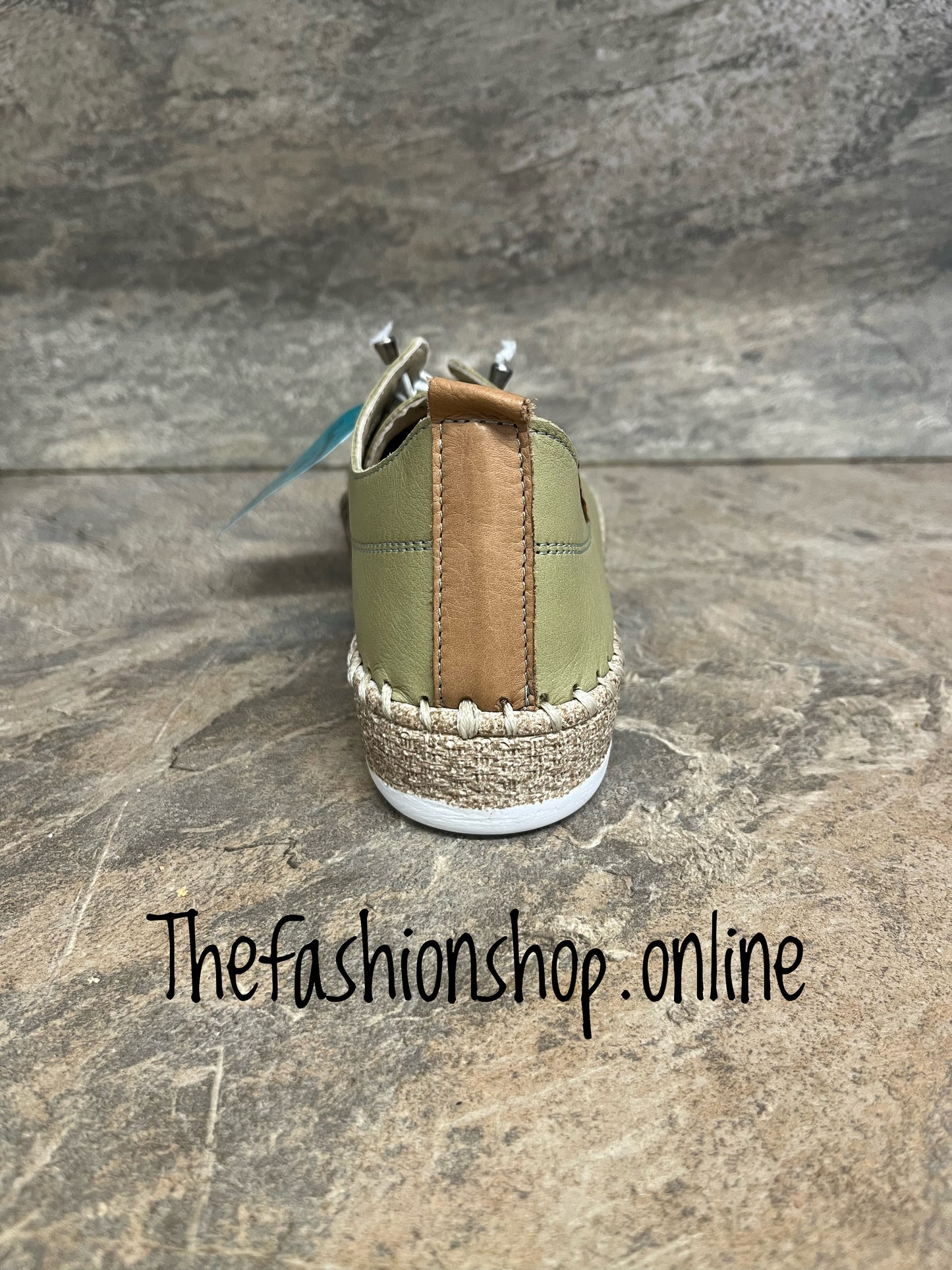 Ivy khaki leather pump sizes 4-8 (37-41)