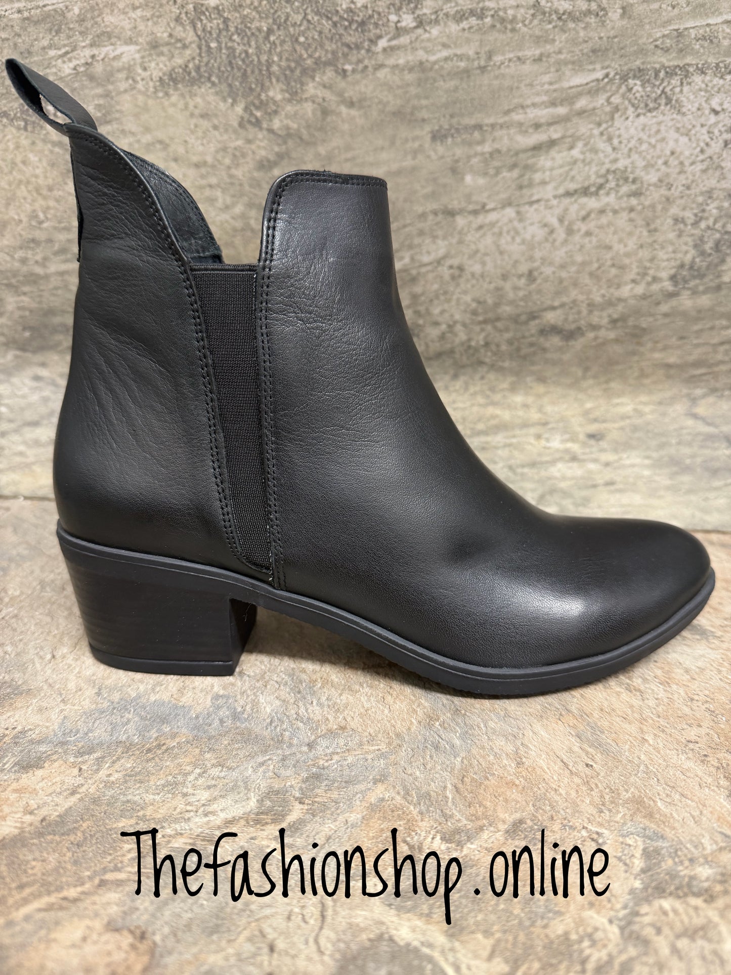 Modella Lisbon black leather boots sizes 4-9 (37-42)