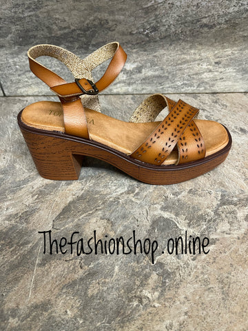 Sandy tan block heel sandal sizes 3-8 (36-41)