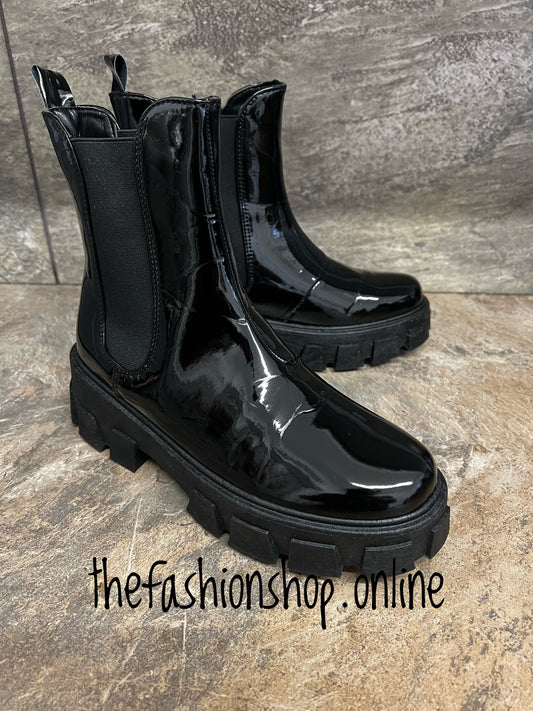 Black chunky sole patent boot 3-8