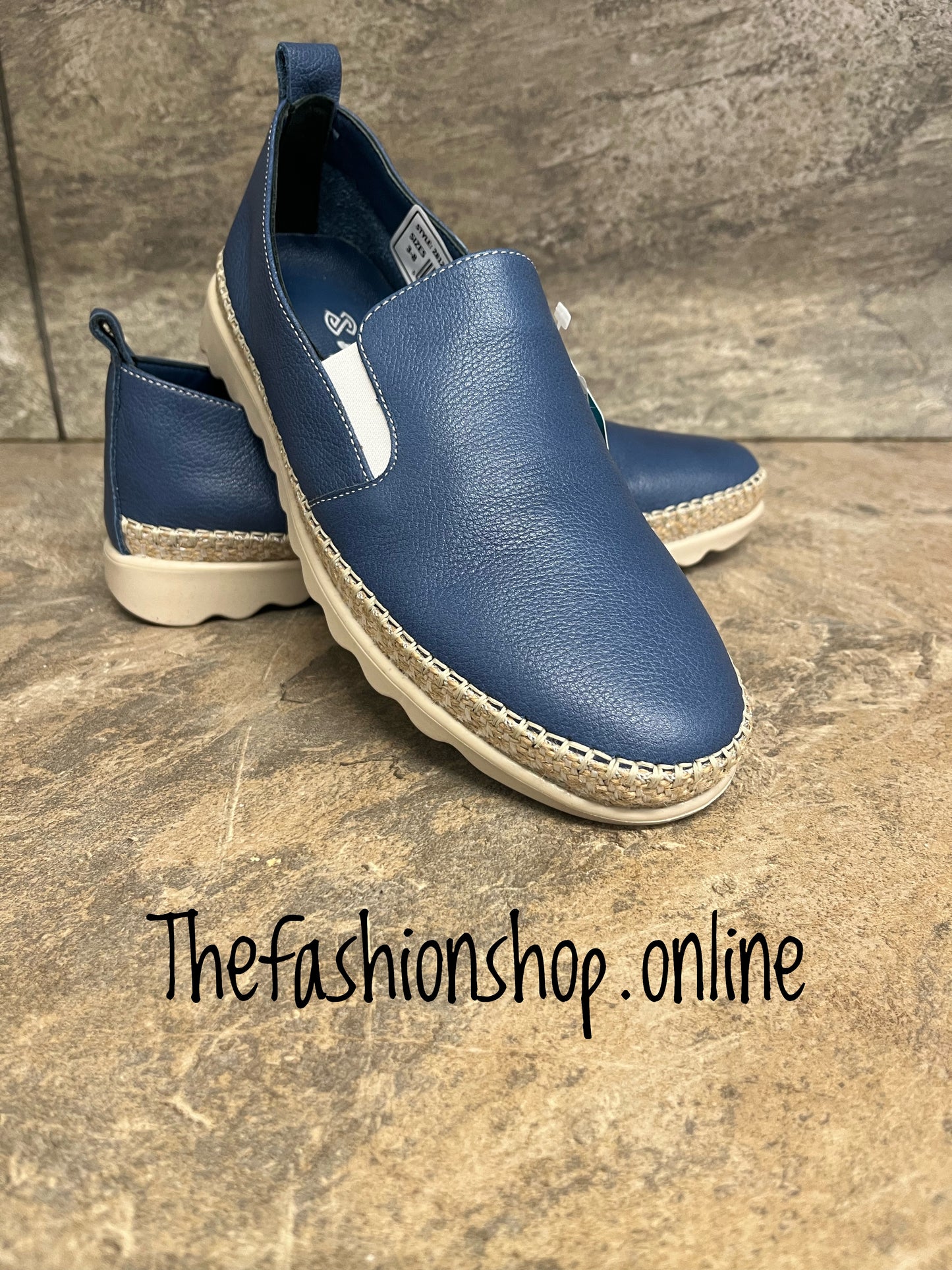 Fiona denim blue leather pump sizes 4-8 (37-41)