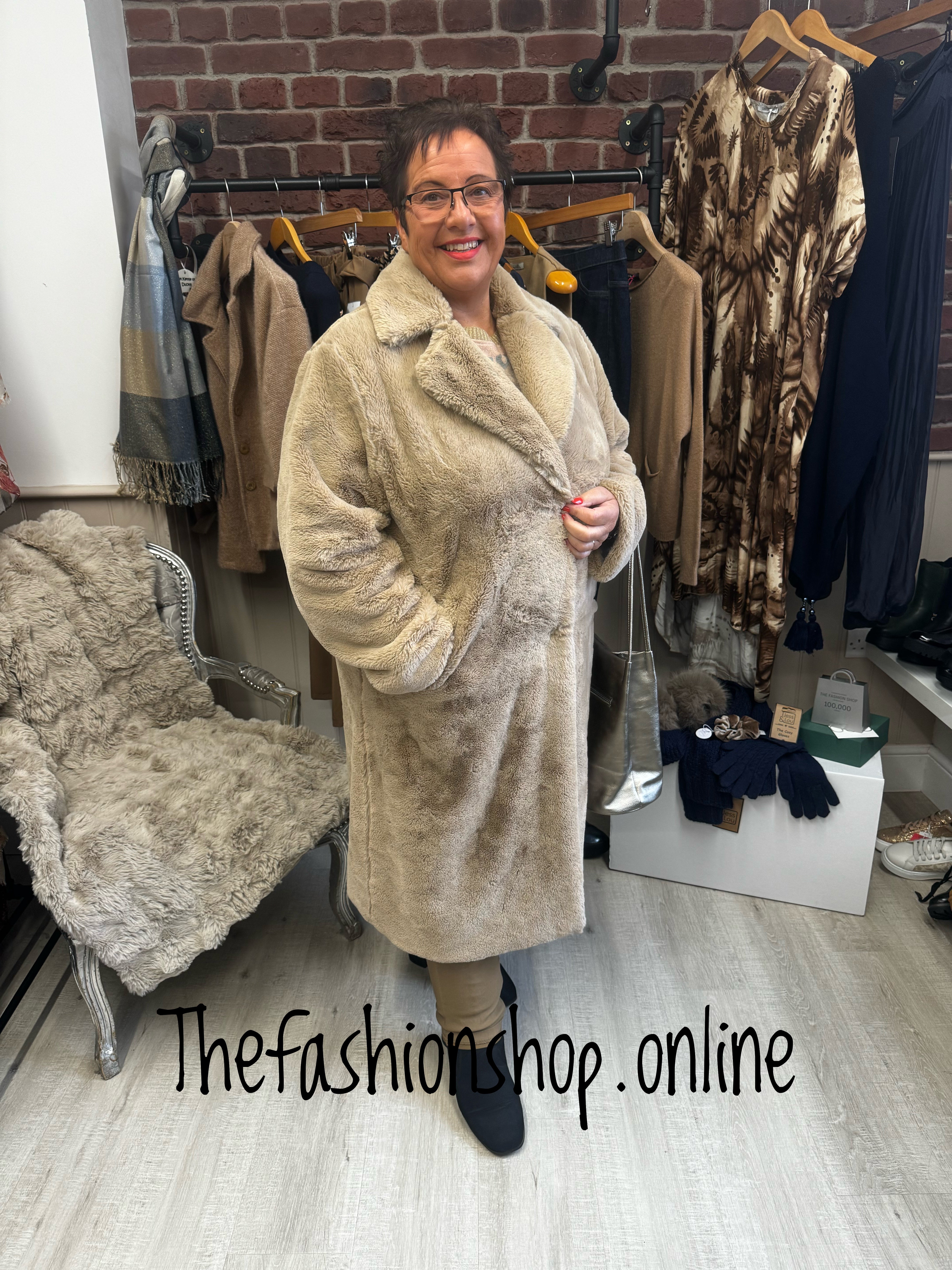 Faux fur coat size 22 hotsell