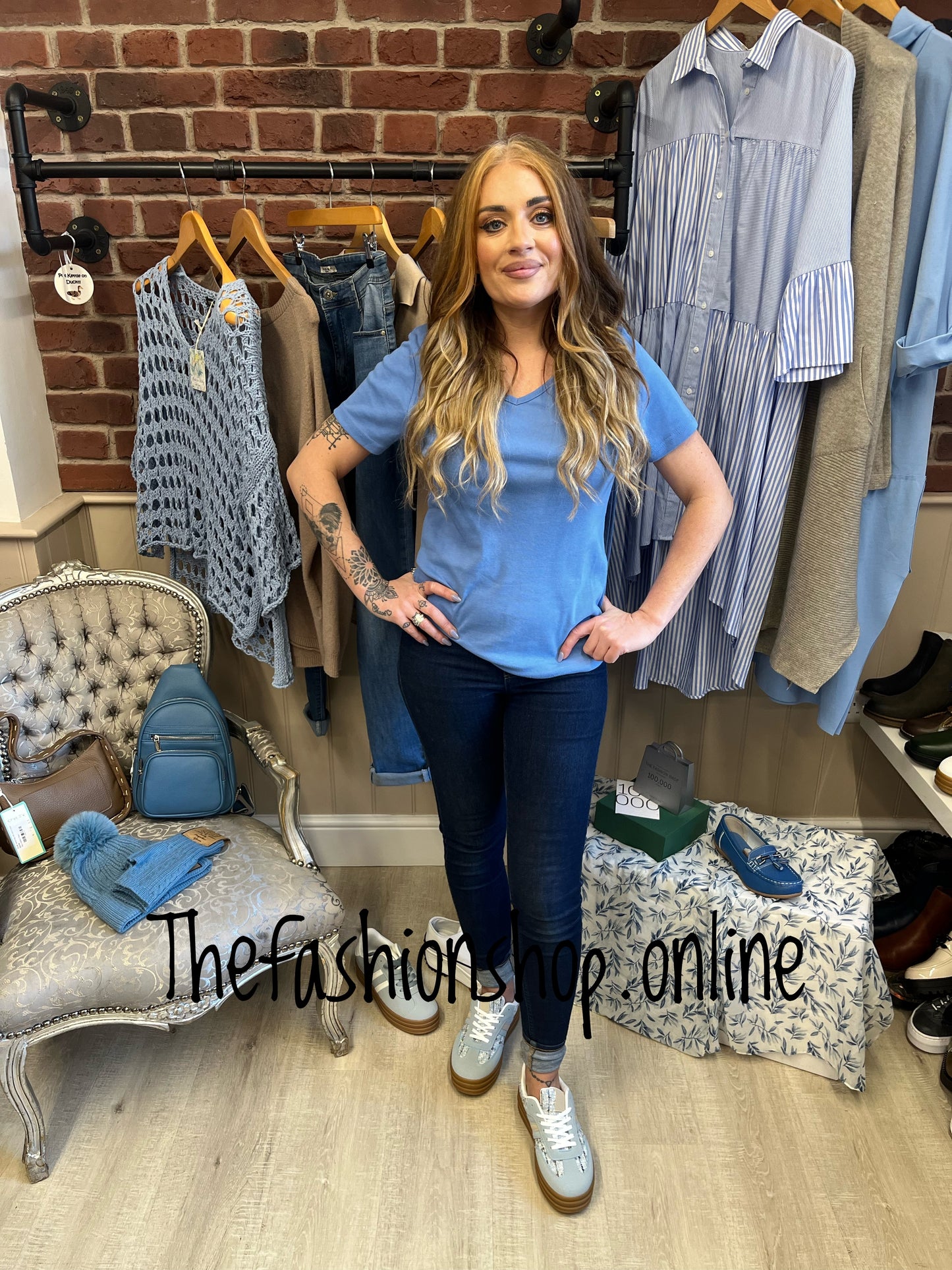 Blue v neck cotton top sizes 8-20