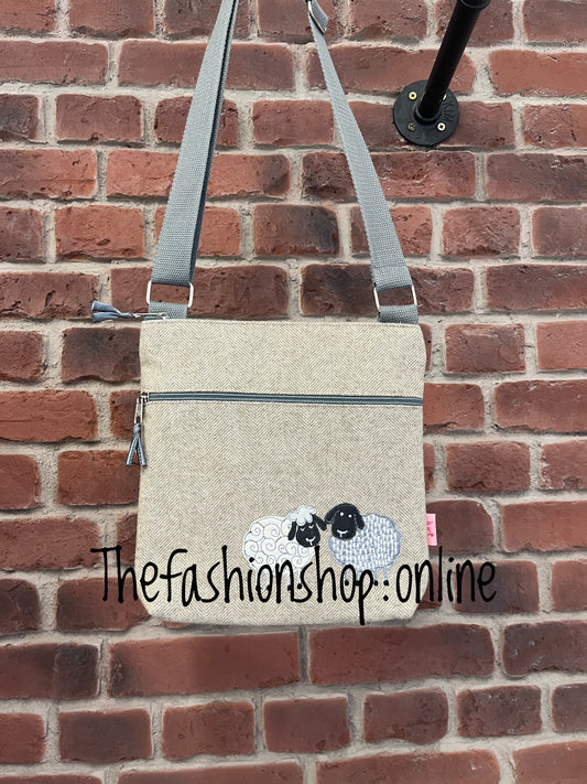 Lua Herringbone sheep messenger bag