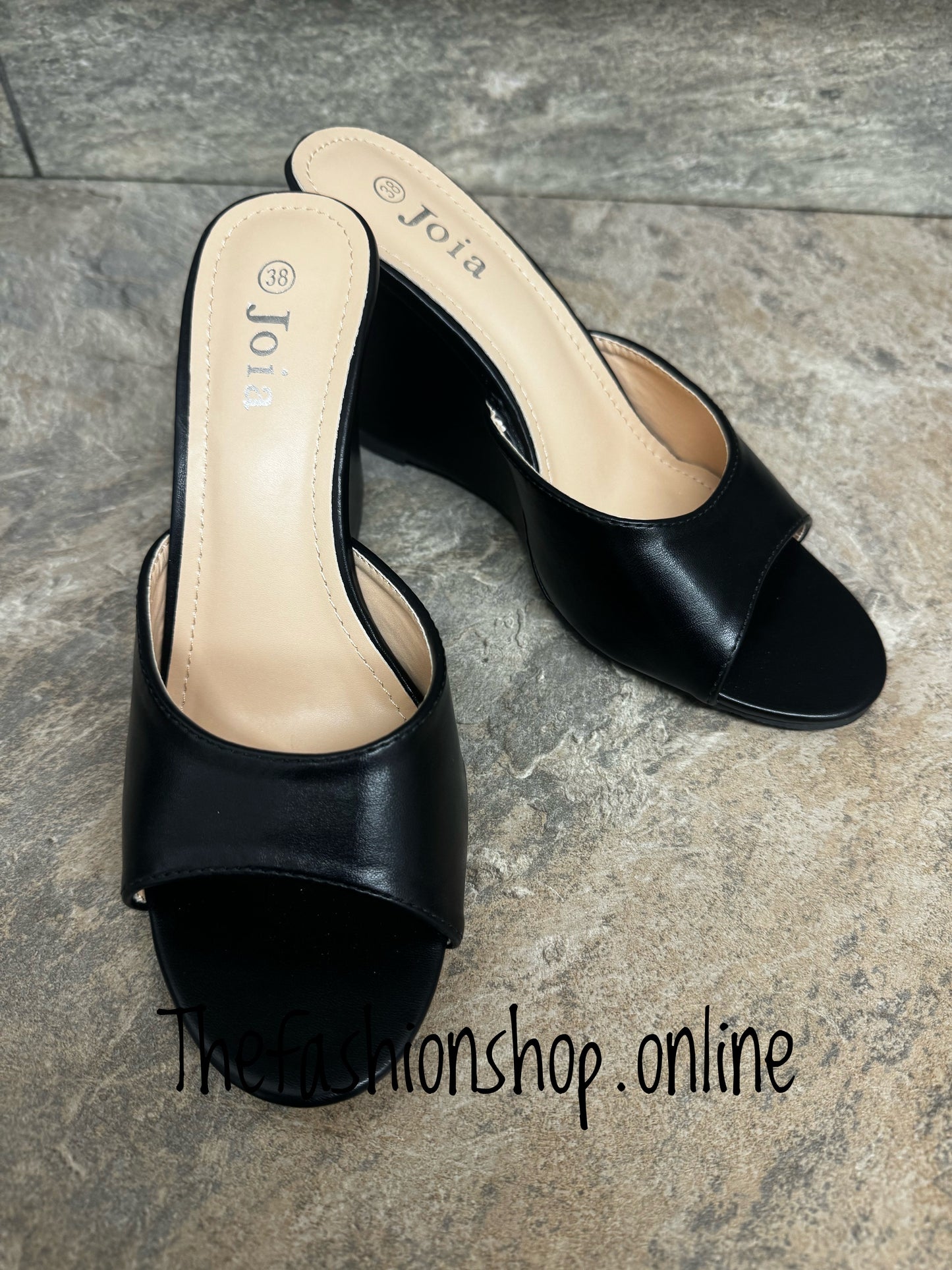 Black slip on wedge 3-8