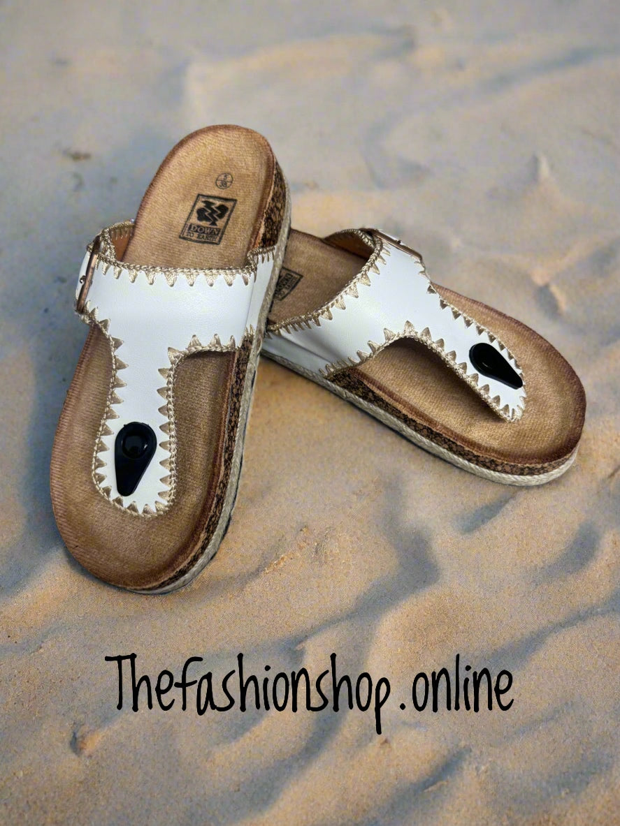 Naomi cream toe post mule sizes 3-8 (36-41)