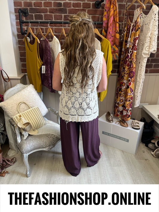 Isla cream crochet sleeveless top 10-18
