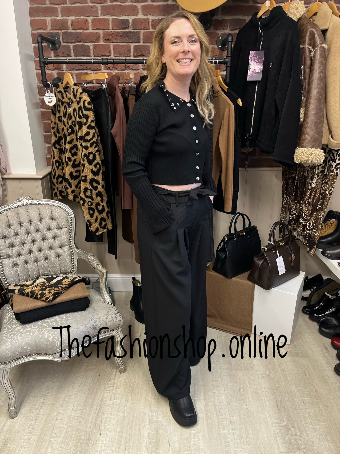 Kelly black statement collar top  8-14