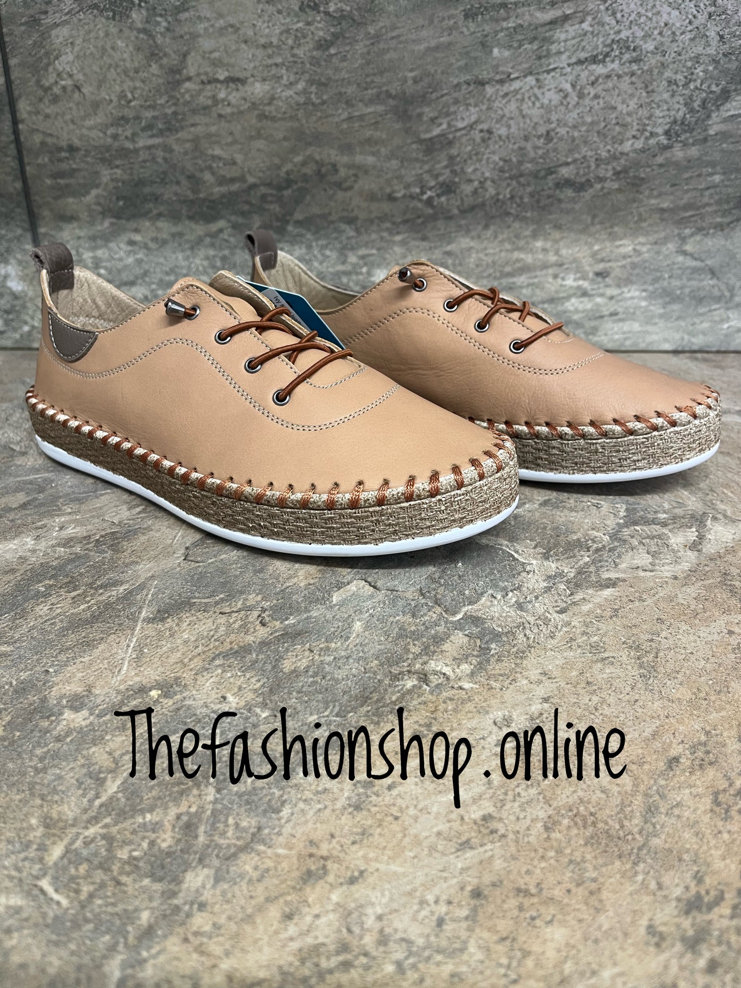 Ivy sand leather pump sizes 4-9 (37-42)