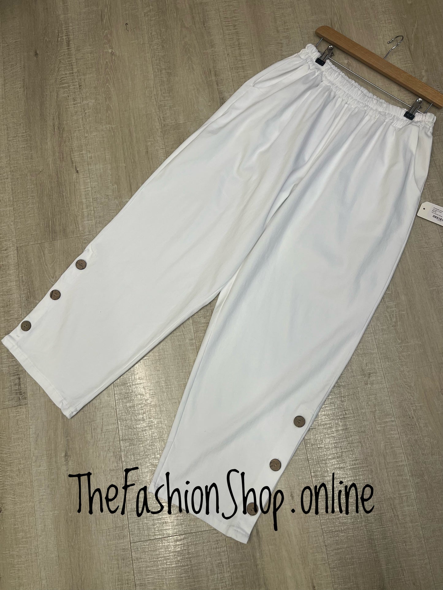 Annabelle white three button trousers 18-24