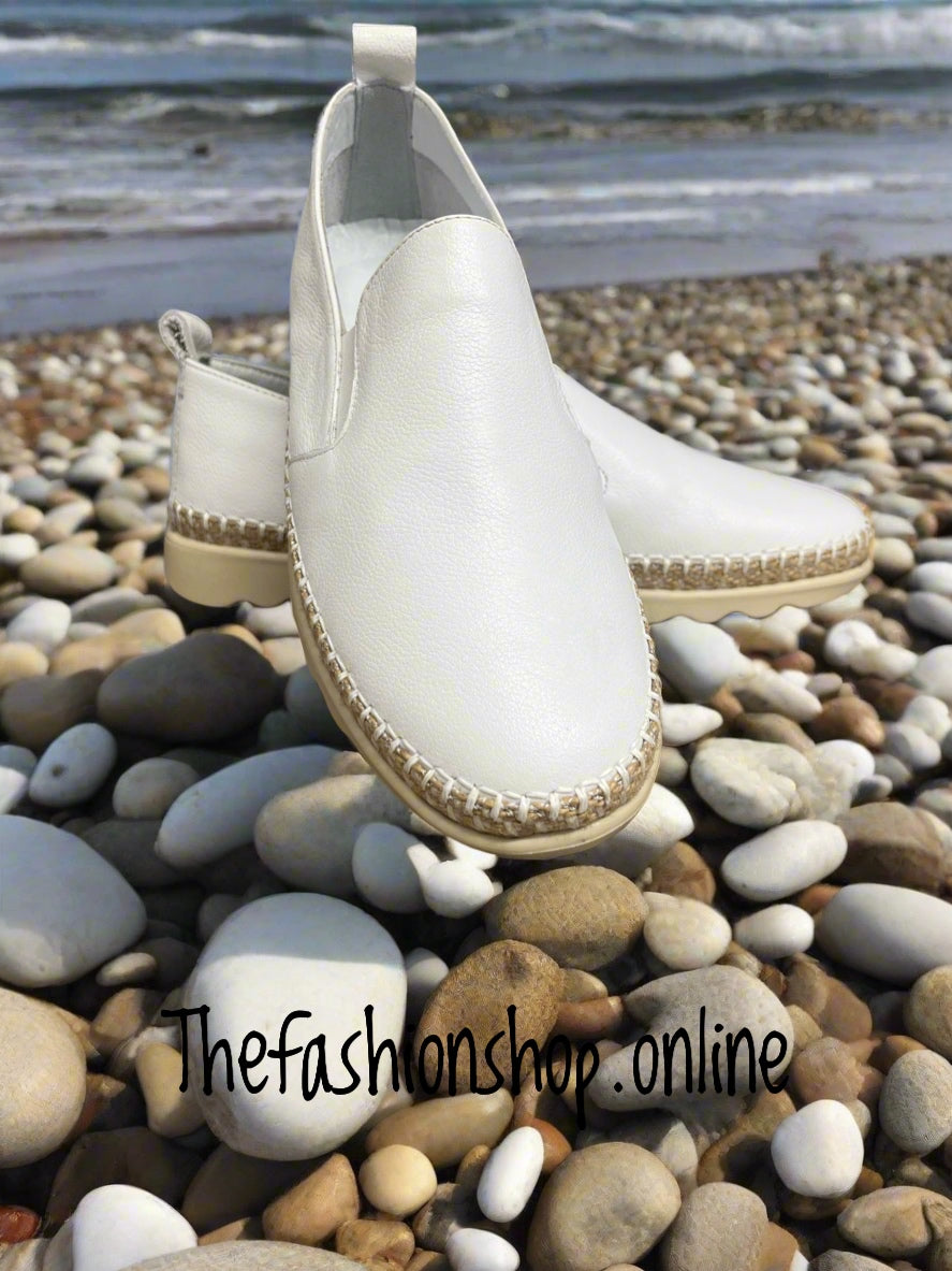 Fiona white leather pump sizes 4-9 (37-42)