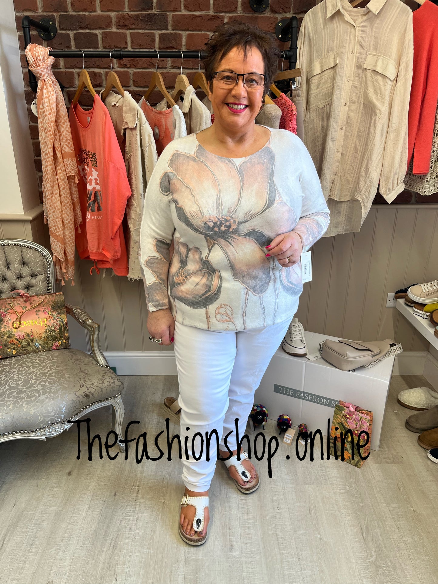 Tia peach large flower jumper 14-22