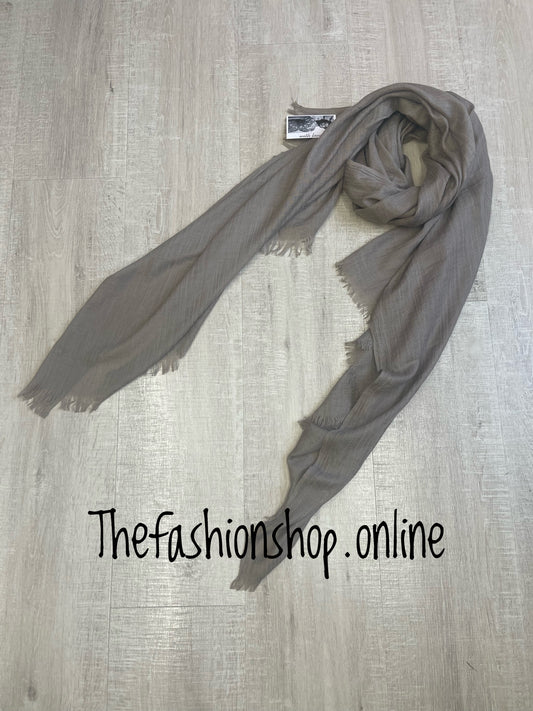 Mocha frayed edge scarf