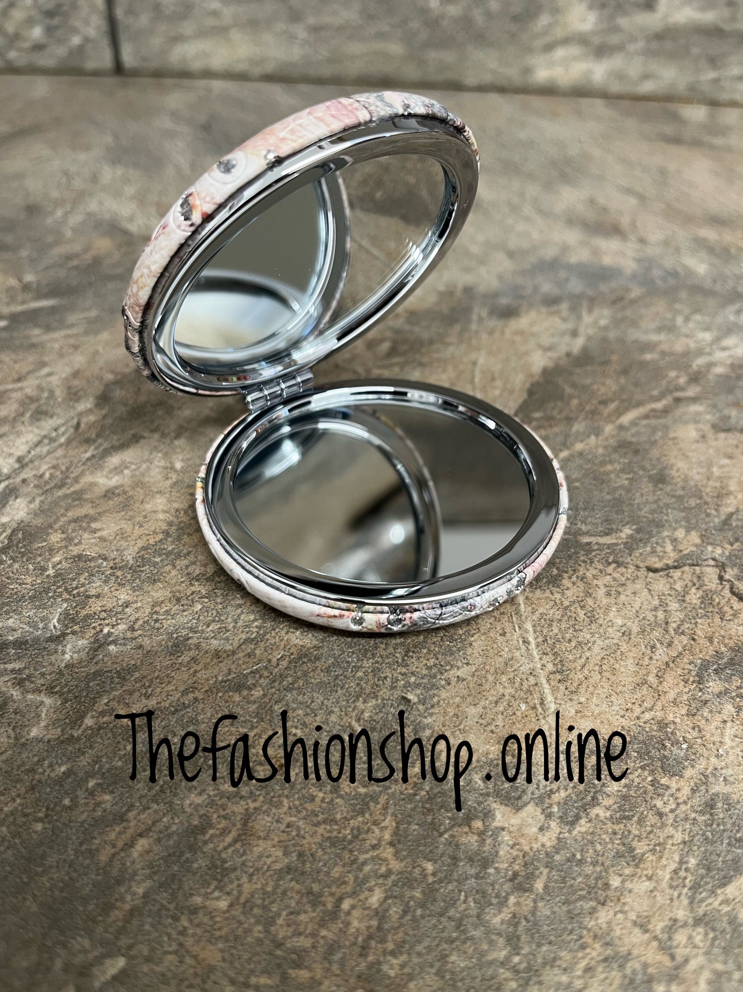 Sarah Tempest seashell compact mirror