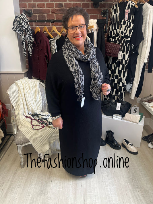 Erika black knitted dress 14-22