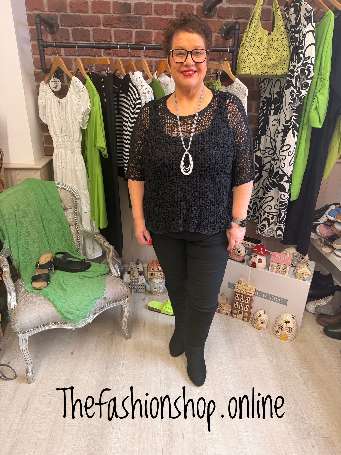 Black popcorn open knit top 10-20