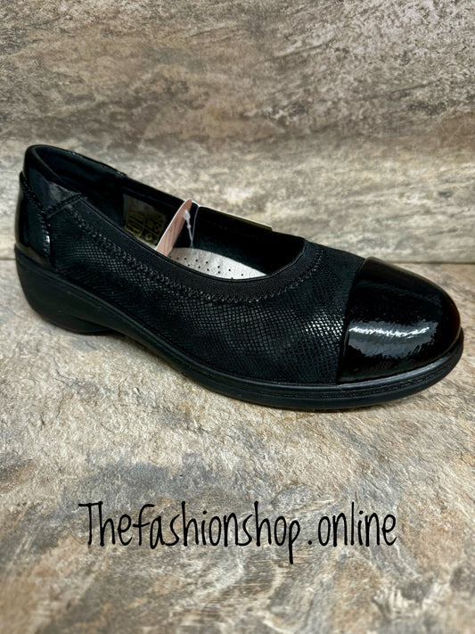 Dr Lightfoot Black Wide E Fit Patent Shoe sizes 3-8