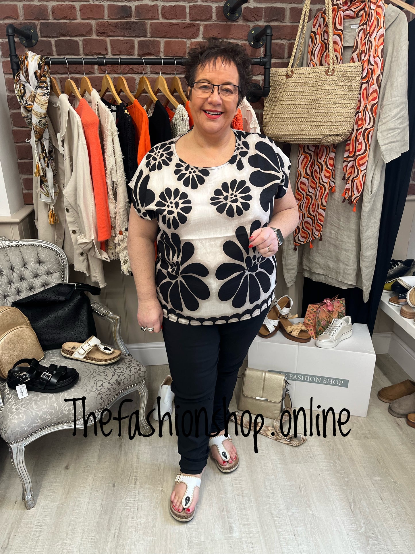 Abigail black and beige top sizes 10-12, 14-16 and 18-20