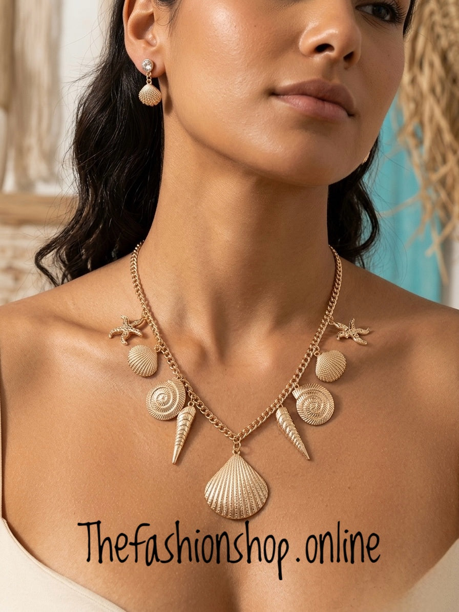 Seashell statement necklace and earrings set