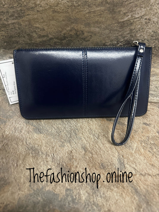 Small clutch bag with wrist strap - blue