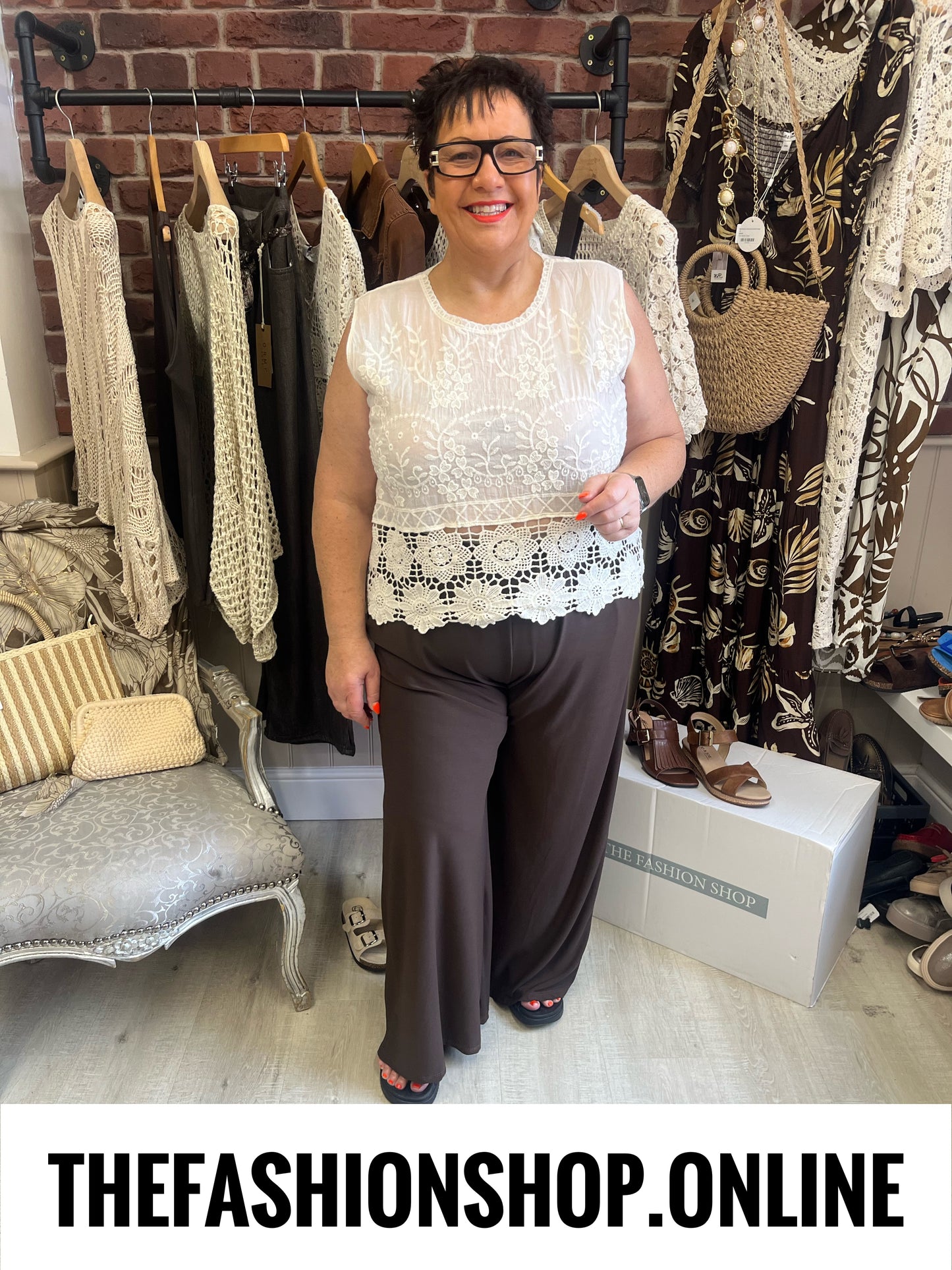 Iris cream embroidered sleeveless top 12-20