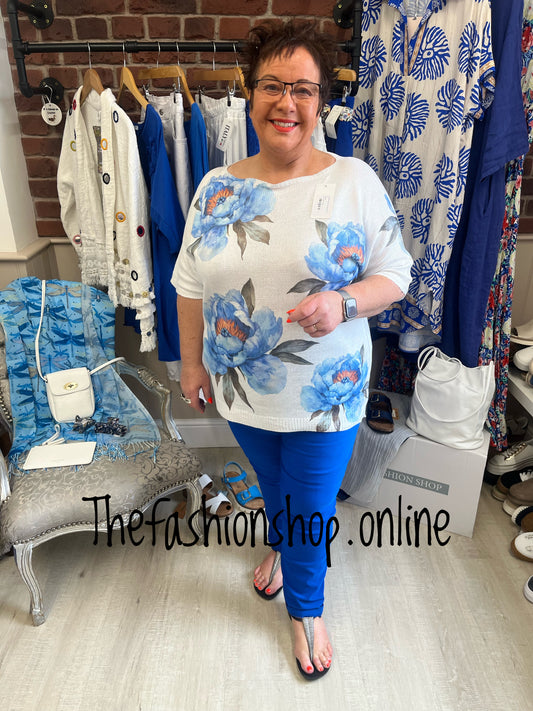 Heather large blue flowers top 16-22