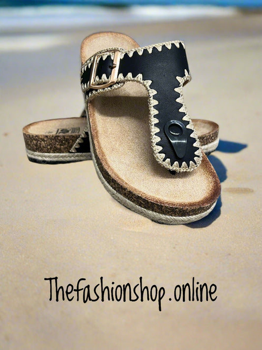 Naomi black toe post mule sizes 3-8