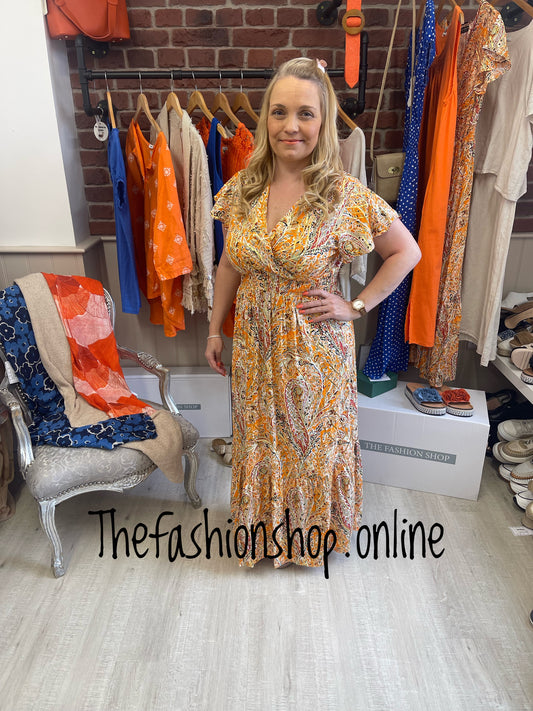 Orange patterned dress with gold accents 10-14