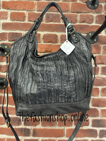 Sarah Tempest black vintage look bag