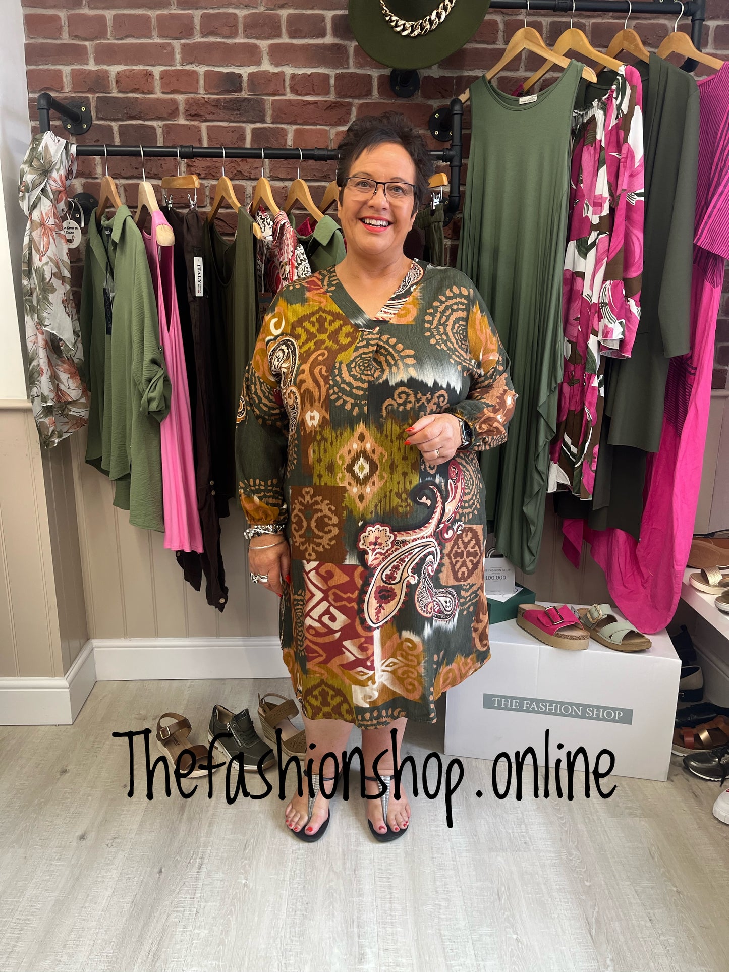 Khaki patterned v neck tunic 16-20