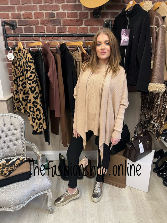 Sarah Tempest camel waffle jumper with scarf 12-22