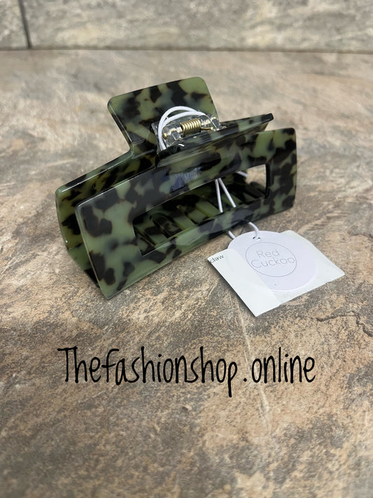 Red Cuckoo khaki and black claw clip