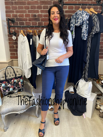 Saloos white quality T shirt sizes 12-22