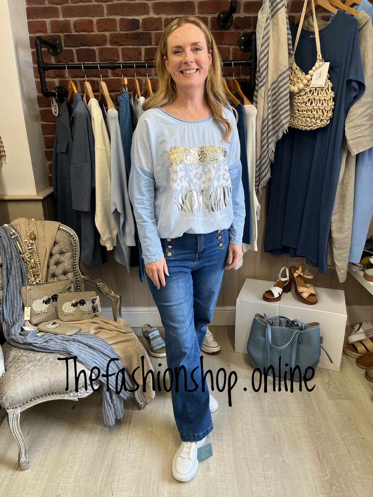 Charlotte blue animal print top 10-16