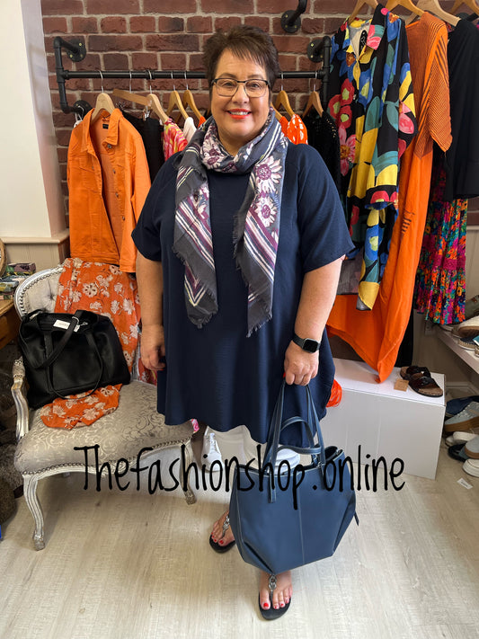 Clarissa navy crinkle top 18-24