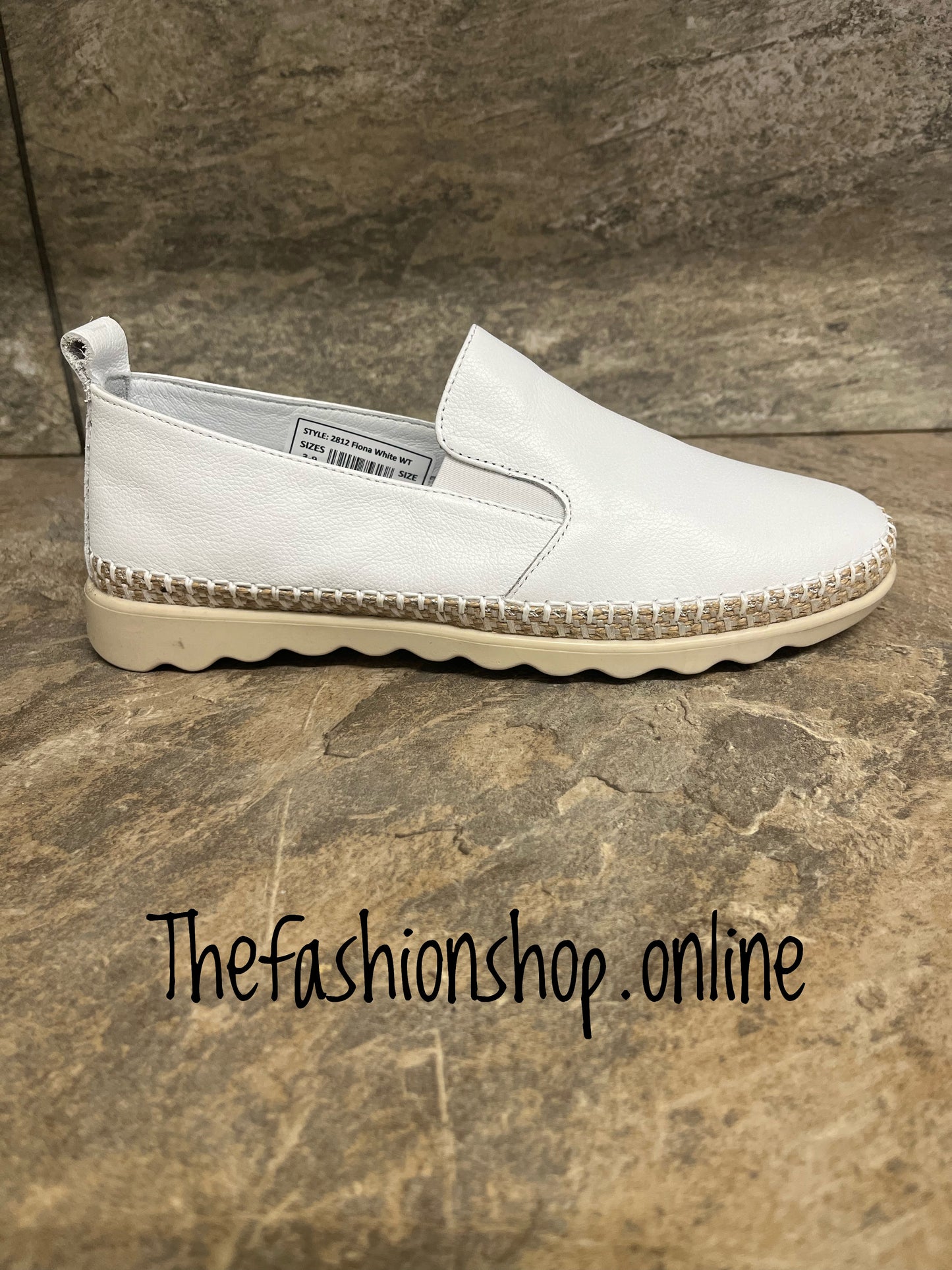 Fiona white leather pump sizes 4-9 (37-42)