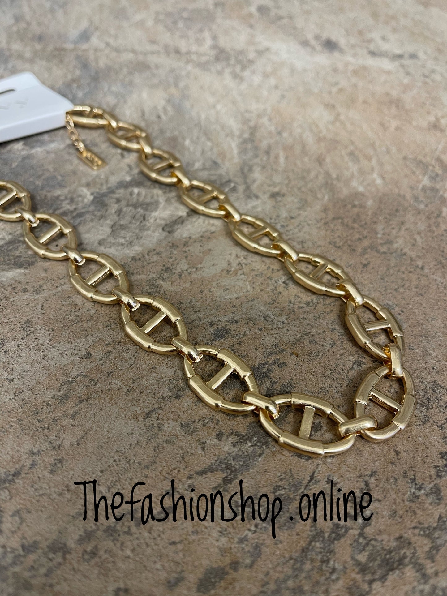 Envy short chunky link gold necklace