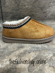 Camel braided suede slipper 3-8