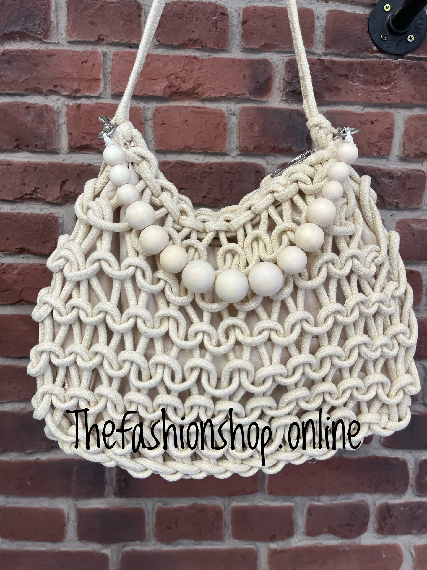Beige chunky knitted bag