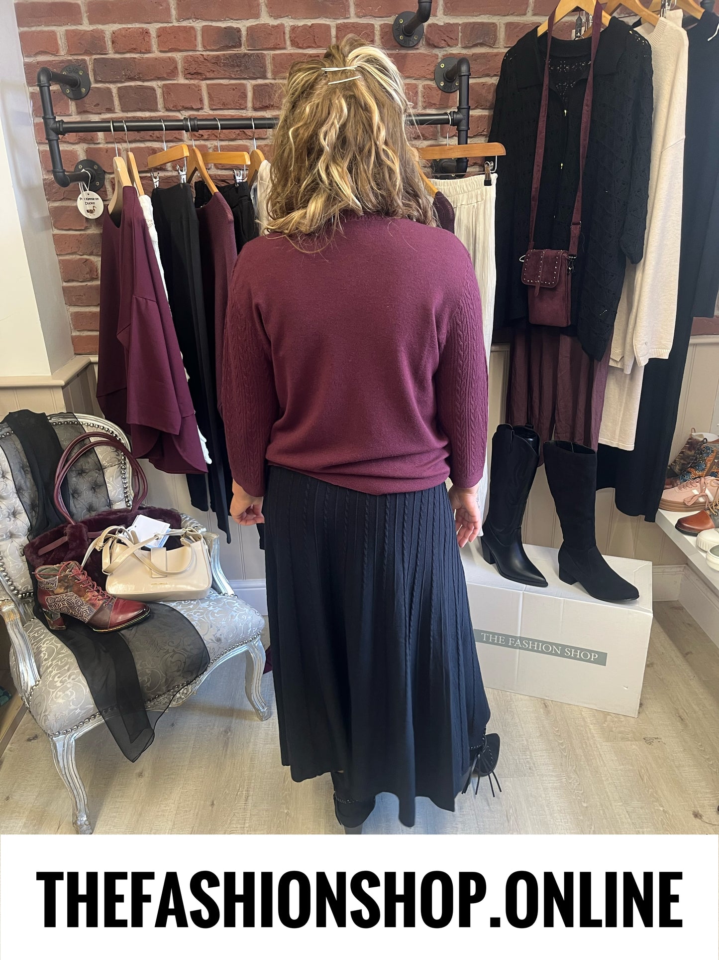 Annabelle black knitted A line skirt 10-16