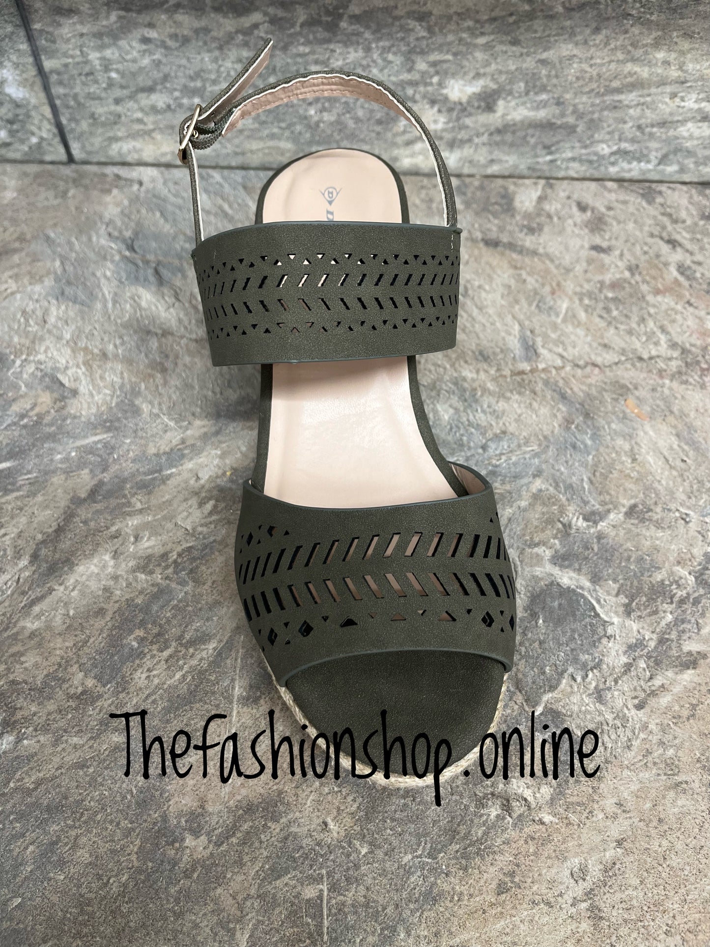 Cece Khaki wedge 3-8