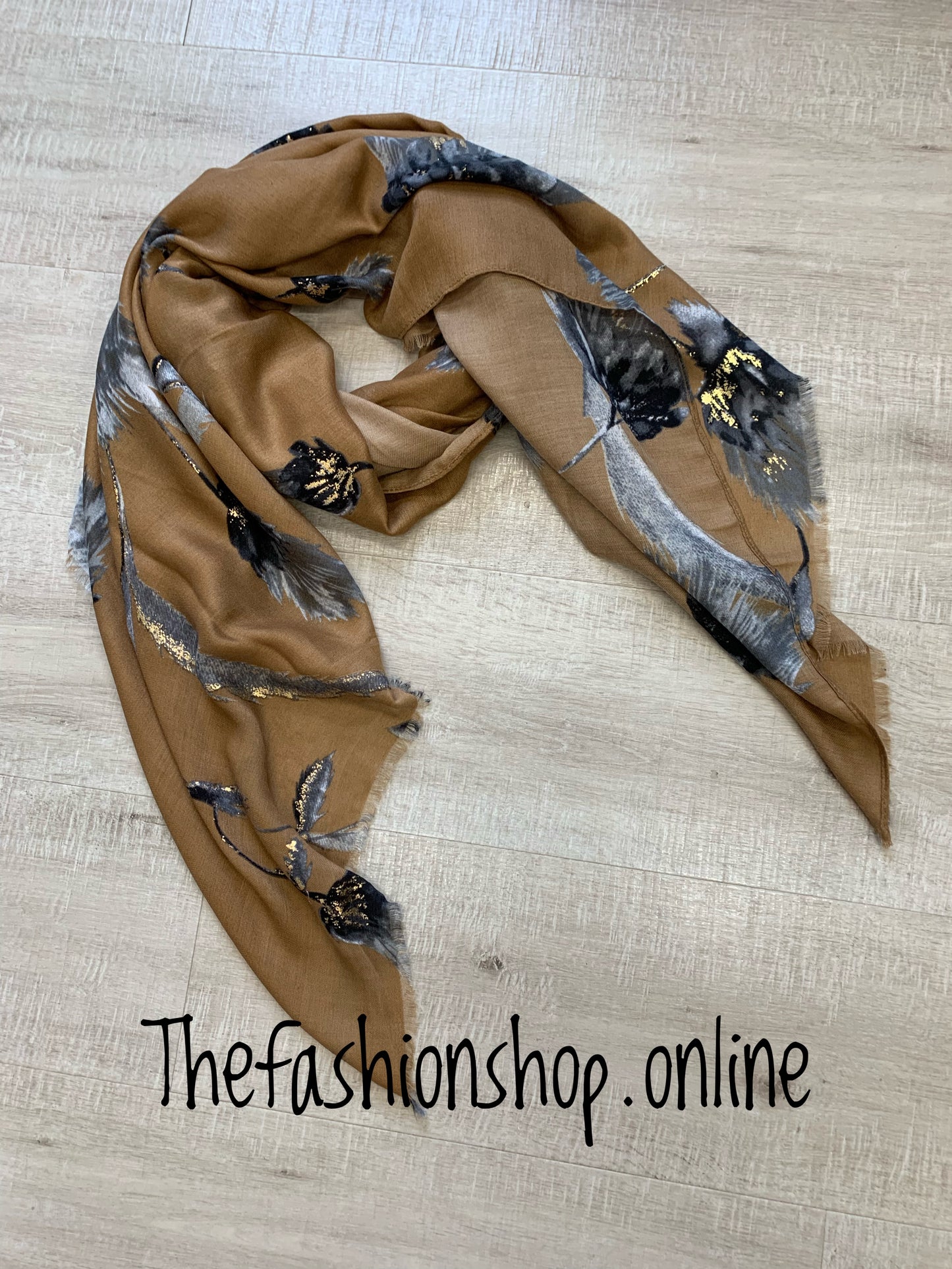 Camel thistle scarf