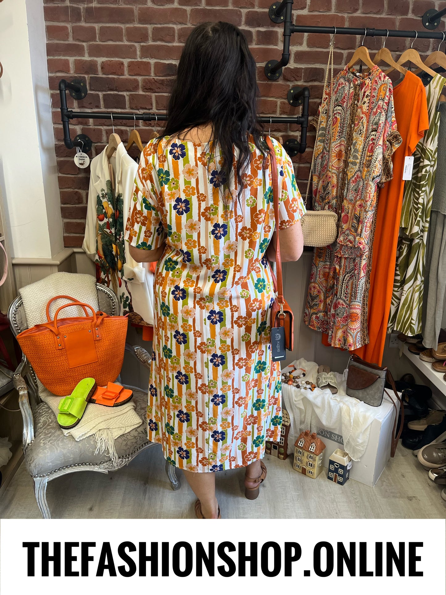 Fly Out retro flowers dress 16-22