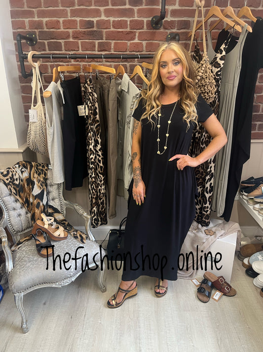 Nicky black cap sleeve magic dress 8-16