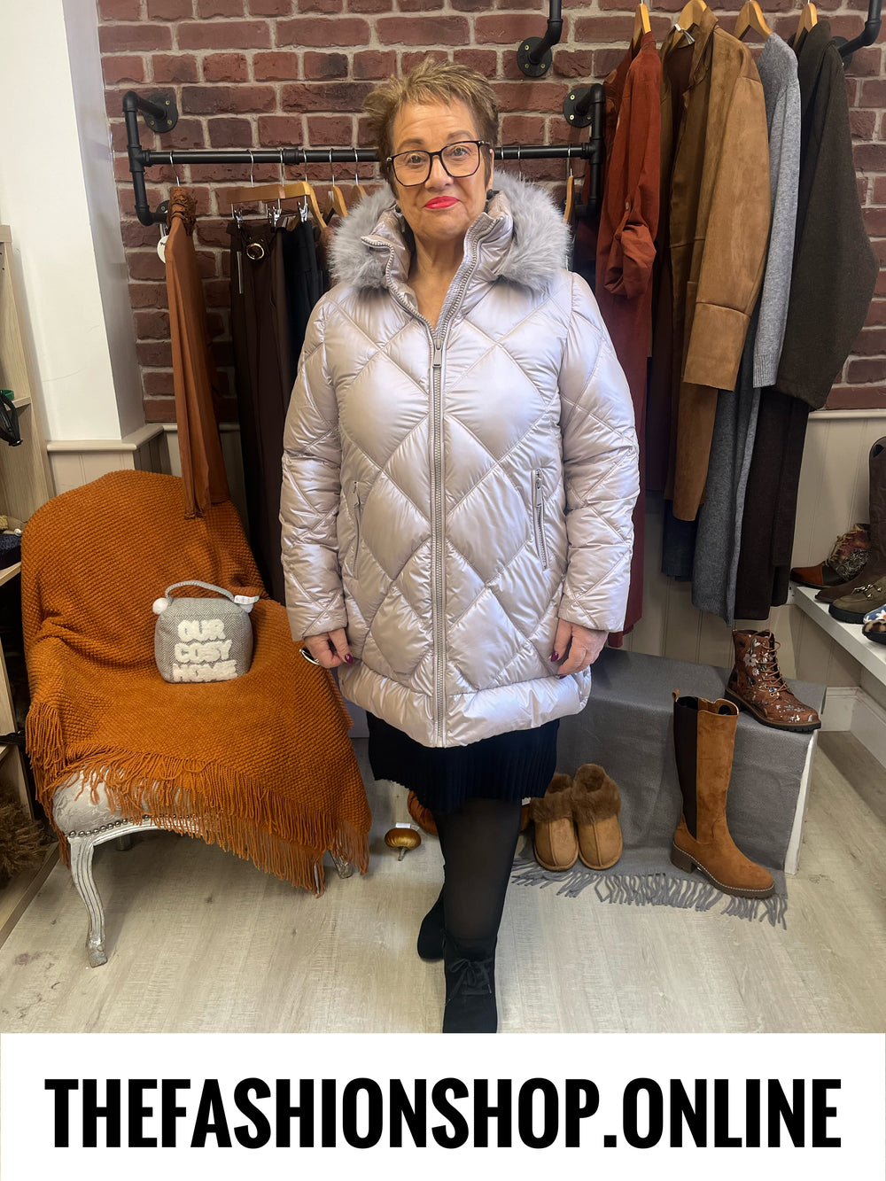 Aurora luxe champagne puffer coat sizes 10-18