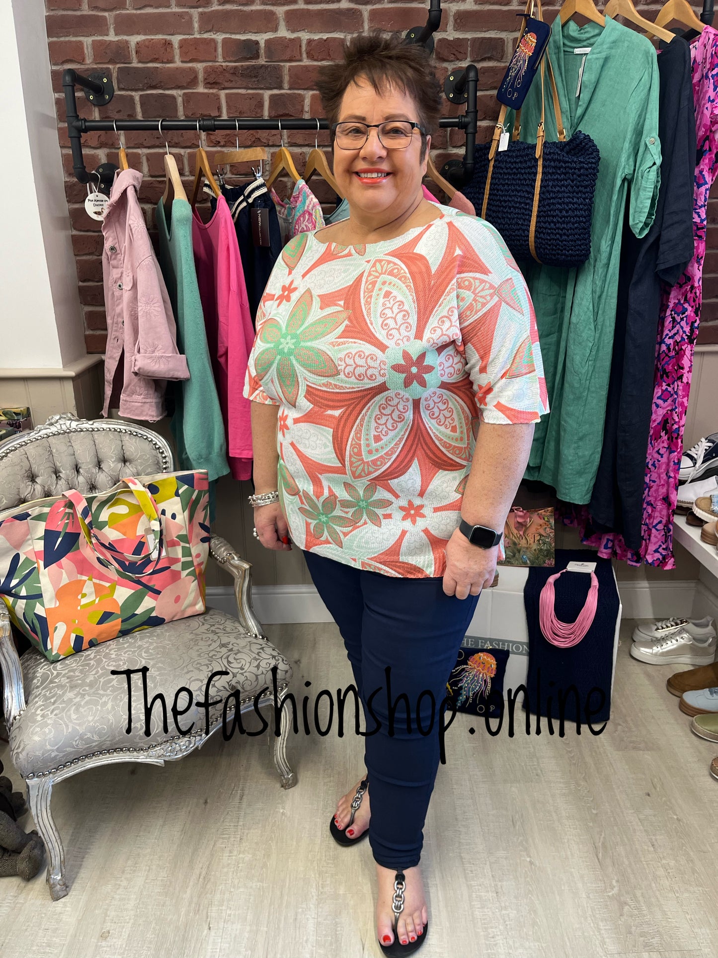 Heather exotic top coral and green 16-22