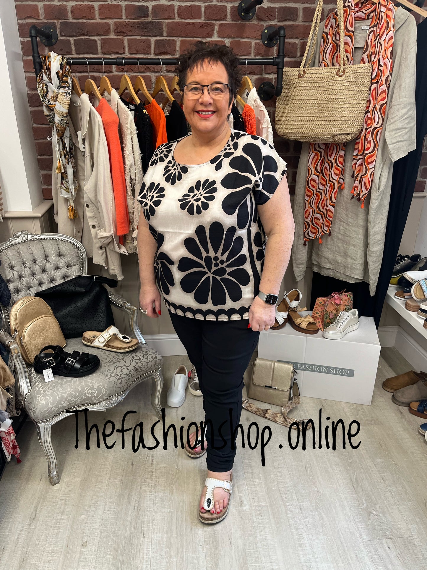 Abigail black and beige top sizes 10-12, 14-16 and 18-20
