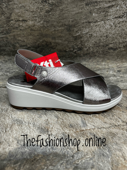 Xti Silver Criss Cross Sandals 3-7