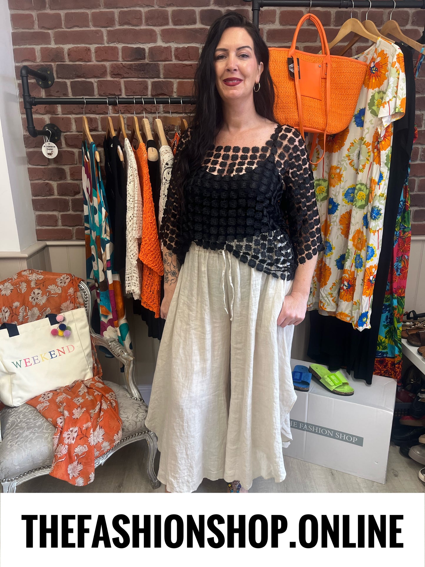 Aurora black daisy layering top 10-18