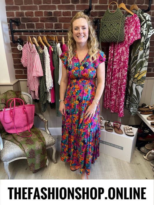 Stella Morgan floral print tiered maxi dress in sizes 8,10,12,14,16